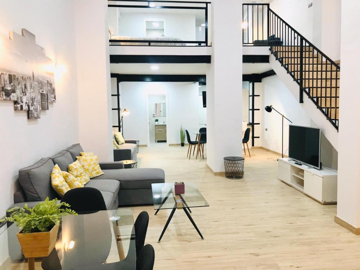 Modern & Spacious Apartment In Plaza De La Merced Málaga Esterno foto
