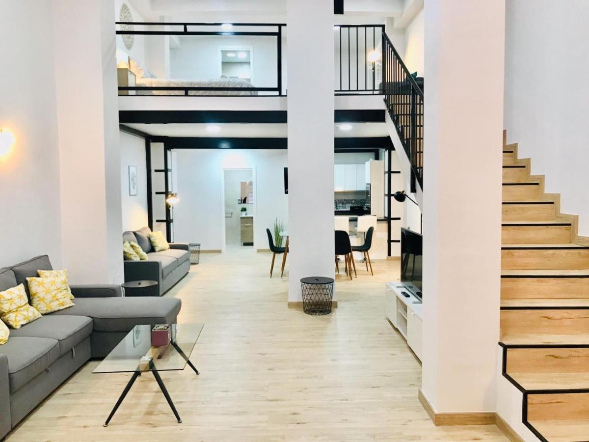 Modern & Spacious Apartment In Plaza De La Merced Málaga Esterno foto